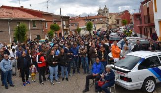 Más de 150 vehículos participan en la XI Concentración de clásicos de Cigales