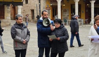 La Plaza Mayor acoge la reivindicación del 8M en Tordesillas