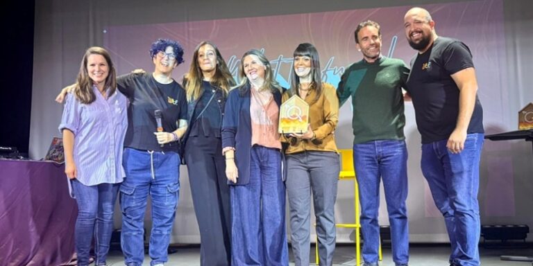 Pinares Night galardonado con la insignia de Espacio de Ocio de Calidad como parte del proyecto What The Fun