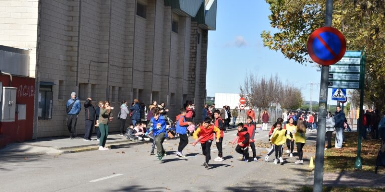 Aldeamayor conmemoró el Día Mundial del Niño con actividades en el colegio de la localidad