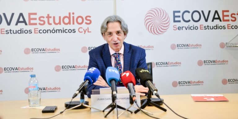 De Margarida: “Castilla y León afronta riesgos, pero destaca por su capacidad de crecimiento”