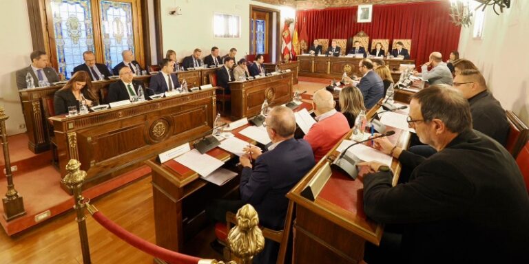 El Pleno aprueba las convocatorias del Plan Bienal de Cooperación y el Plan Provincial de Gasto Corriente poniendo a disposición de los ayuntamientos 21.7 millones euros