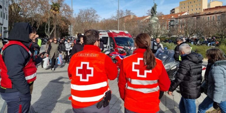 Sesenta personas reciben asistencia en Pingüinos 2026