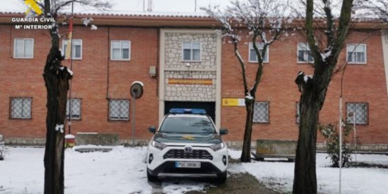 Detenido en Íscar por un supuesto delito de amenazas con arma blanca, daños y atentado a agentes de la autoridad