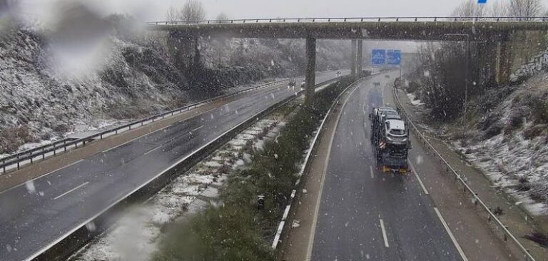 La nieve complica la circulación en la provincia de Valladolid