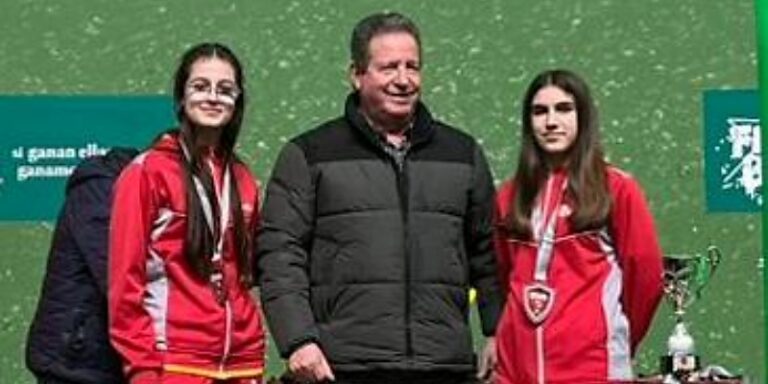 Las jugadoras del Jaime Oñate de Pedrajas, Miriam Fernández Y Raquel Peque, se proclaman subcampeonas de España juvenil de pelota