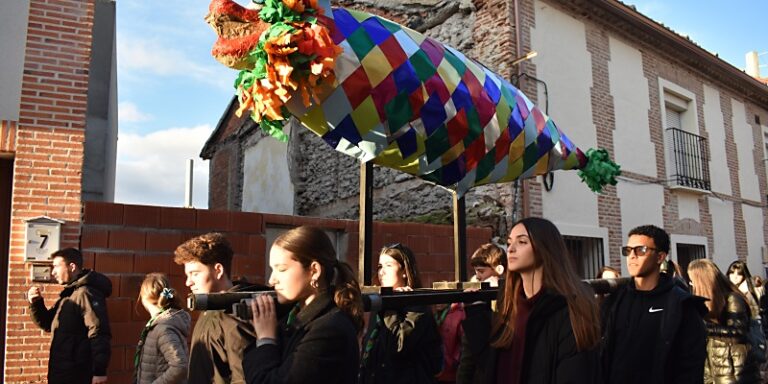 Aldeamayor cierra sus carnavales con el entierro de la sardina