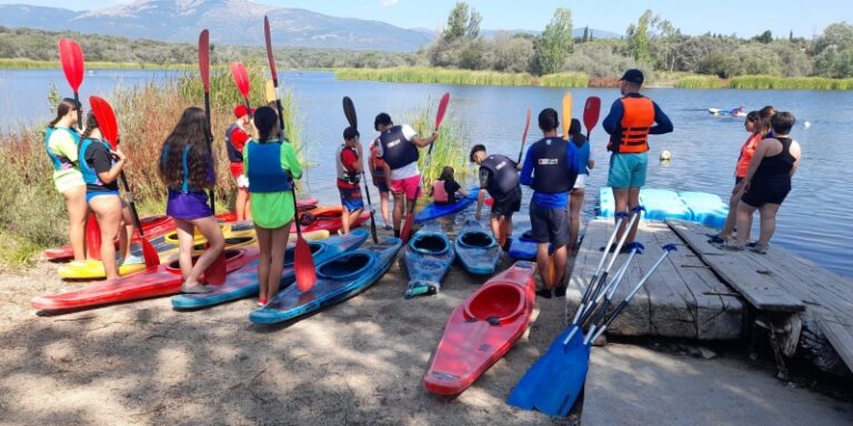 La Junta lanza la campaña de verano para jóvenes más amplia de su historia con 5.865 plazas para campamentos y campos de voluntariado