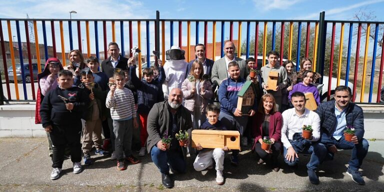 La Diputación de Valladolid celebra el Día del Árbol en Rueda con la participación de escolares de la provincia