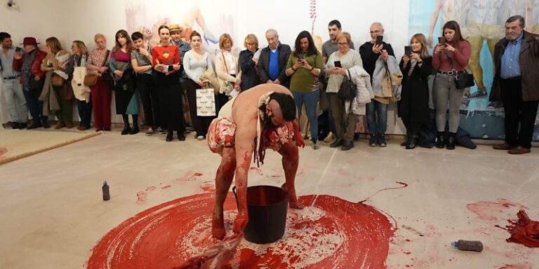 La Sala de Exposiciones del Palacio Pimentel acoge la exposición ‘La voz humana’ de Nacho Hernández