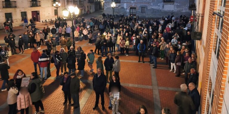 Los vecinos de Aldeamayor claman por un “un pueblo seguro y libre de violencia”