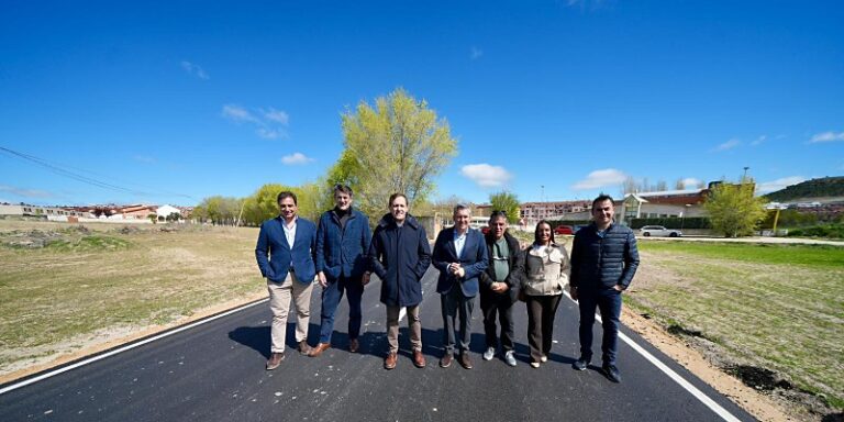 El presidente de la Diputación visita el acondicionamiento del camino Bajo de Laguna en la Cistérniga financiado por la institución provincial