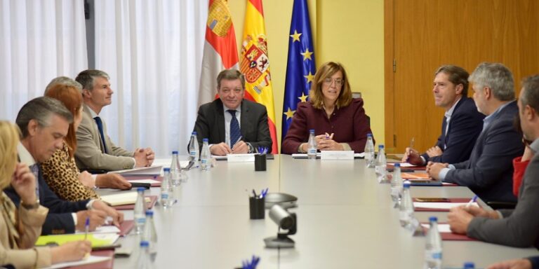 La Junta y la Federación Regional de Municipios y Provincias coordinan a las entidades locales para disfrutar con seguridad del eclipse total del 12 de agosto