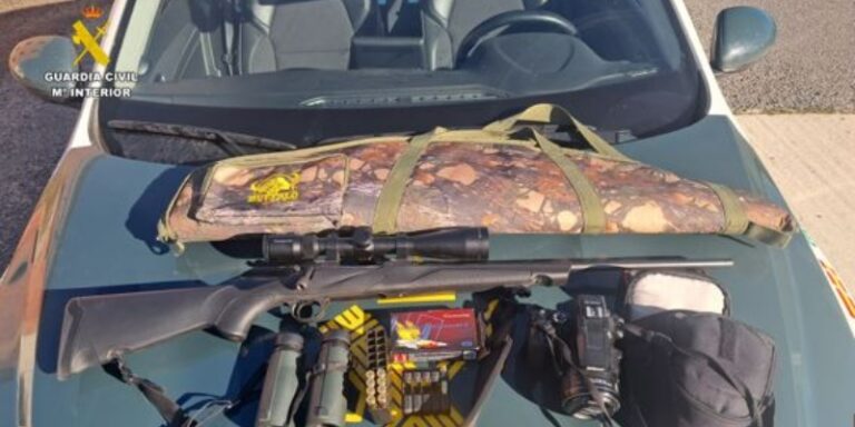 La Guardia Civil investiga a un furtivo sorprendido tras abatir un corzo en un coto de San Miguel del Arroyo