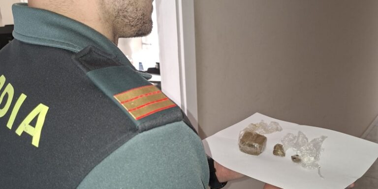 Detenido un vecino de Cigales por un presunto delito de tráfico de drogas e investigado uno de Valladolid por tenencia ilícita de armas