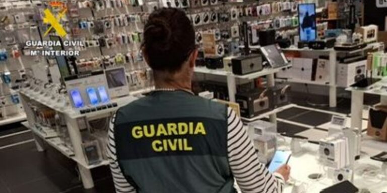 Cuatro detenidos y dos investigados por estafa, falsedad documental y pertenencia a grupo criminal en Arroyo de la Encomienda