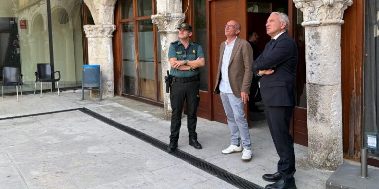 El delegado del Gobierno en Castilla y León visita los trabajos finalizados del programa DUS 5.000 del Gobierno de España en Mojados