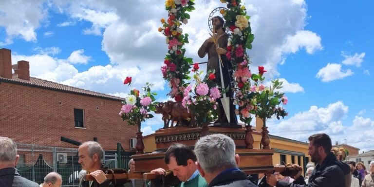 El campo de Castilla y León celebra San Isidro sin expectativas sólidas que garanticen su futuro