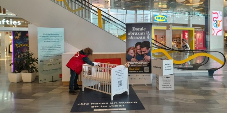 RÍO Shopping se une a Cruz Roja para la búsqueda de familias de acogida