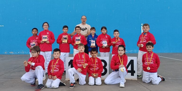 Grandes resultados de los pedrajeros del Jaime Oñate en la última jornada del campeonato de Castilla y León de pelota a mano