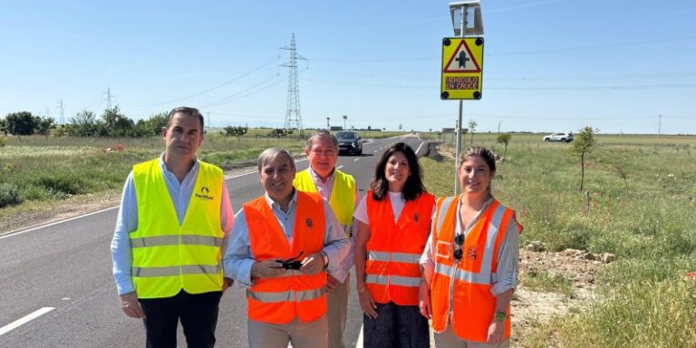 Entra en funcionamiento un cruce inteligente en Cogeces del Monte
