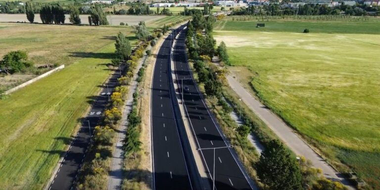 Transportes finaliza los trabajos de humanización de la VA-20 para peatones y ciclistas, con una inversión de 12,75 millones de euros