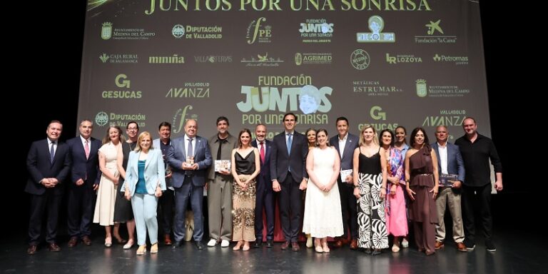 La III Gala Solidaria de la Fundación Juntos por una Sonrisa reúne a instituciones, empresas y figuras del ámbito cultural en Medina del Campo